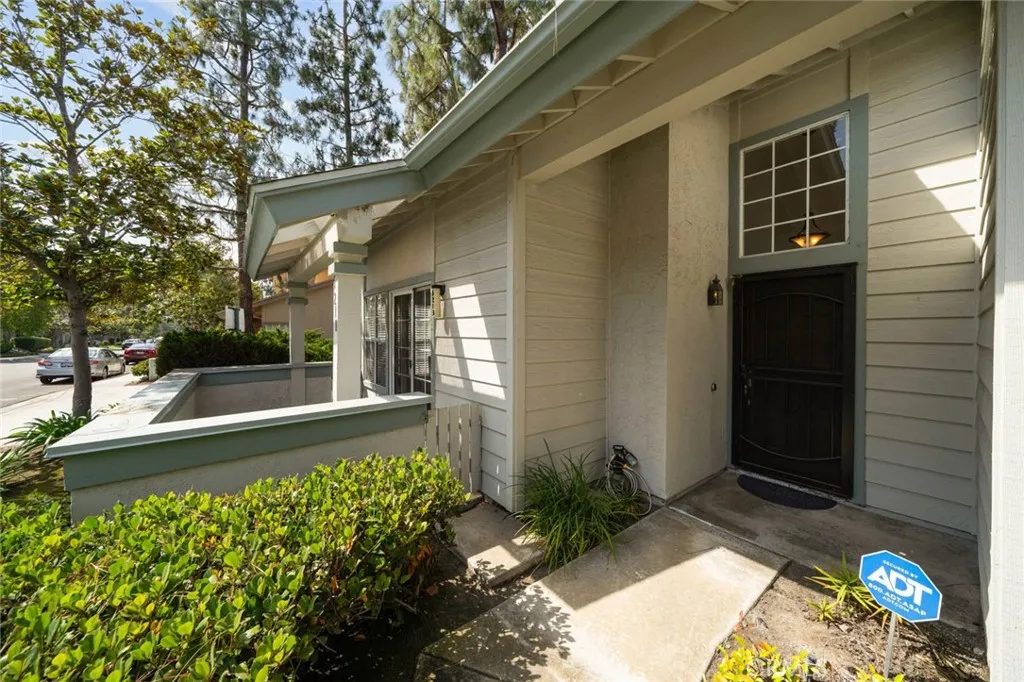 https://cdn.realtyfeed.com/cdn/127/306530895/949c001df5c52eda4ffa16bac7d8ac28.webp