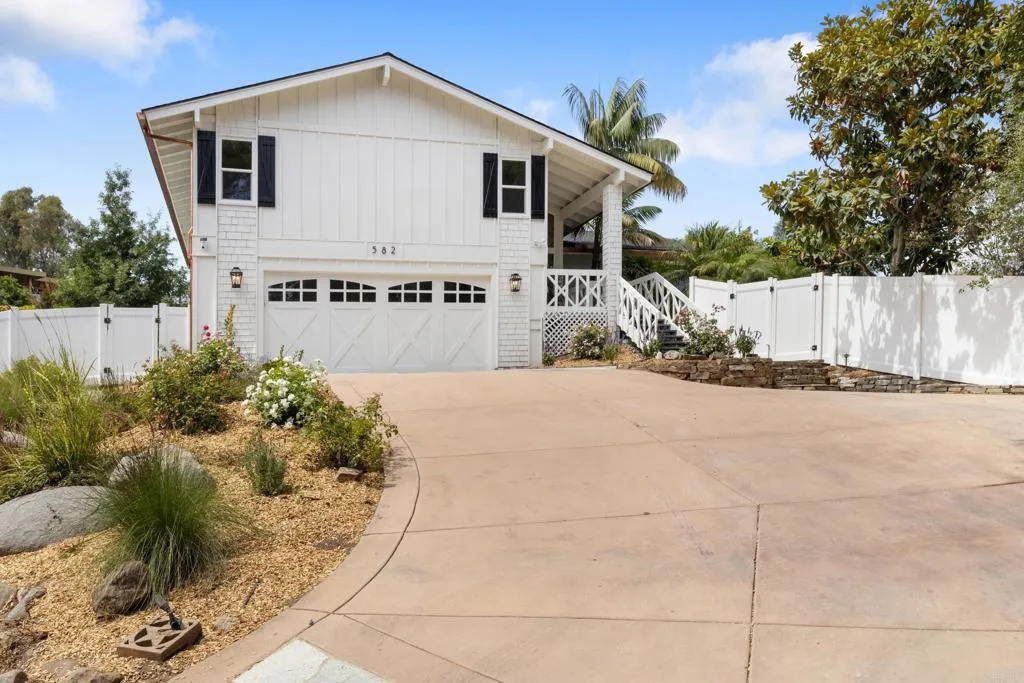 https://cdn.realtyfeed.com/cdn/127/306530897/08befd429e791fb1d1db7aff12bc9ebc.webp