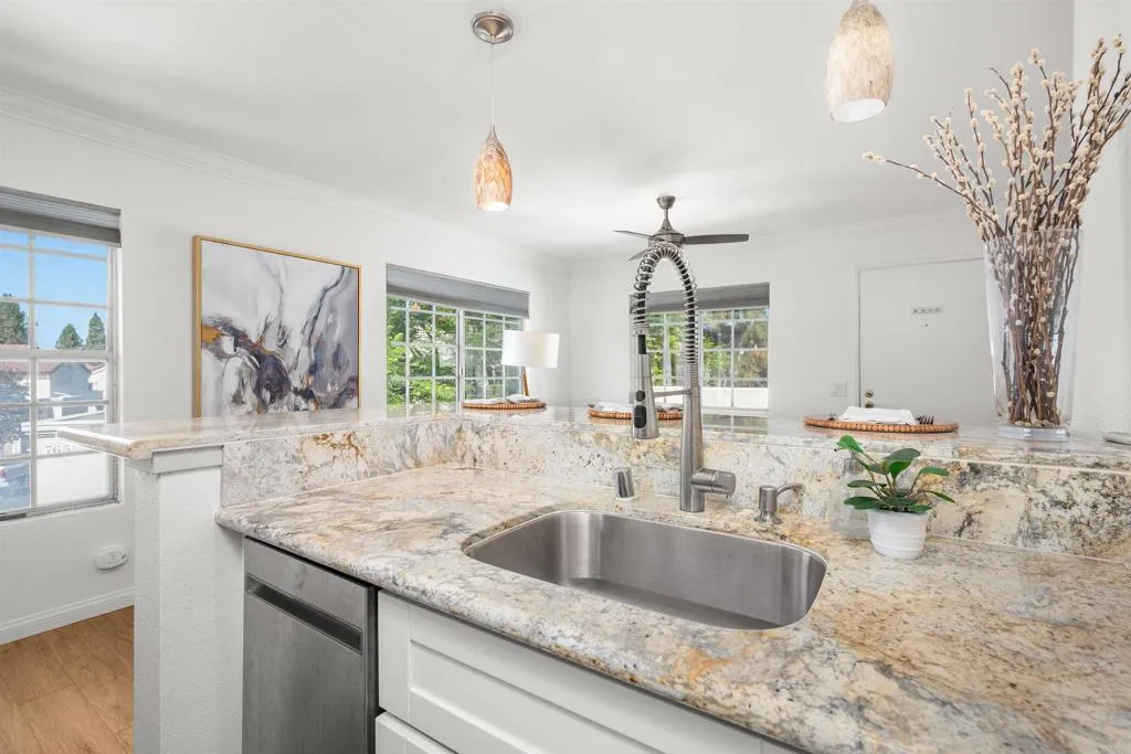 Photo #4: PTP2506585 Listing 