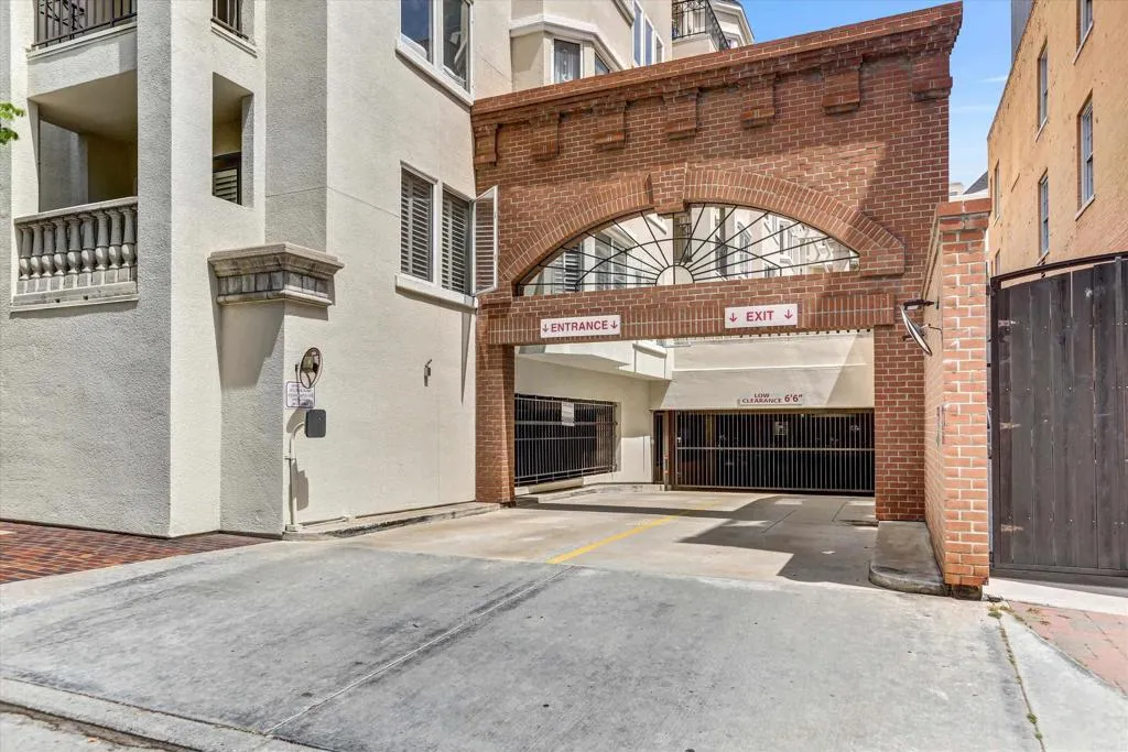 https://cdn.realtyfeed.com/cdn/127/306530913/bd54786f853a75804931a0dd0a3a6b66.webp