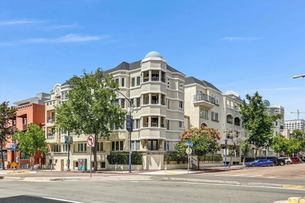 https://cdn.realtyfeed.com/cdn/127/306530913/e815450d1e84112b1d4867b4d9f52e34.webp