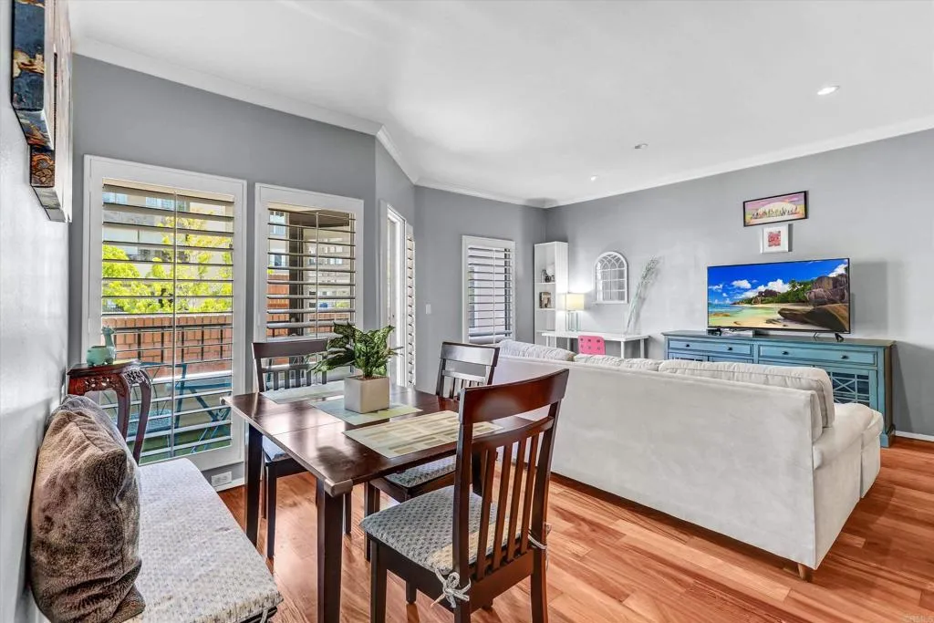 https://cdn.realtyfeed.com/cdn/127/306530913/f263a5135a517ef46f7a97bbf1ceb006.webp