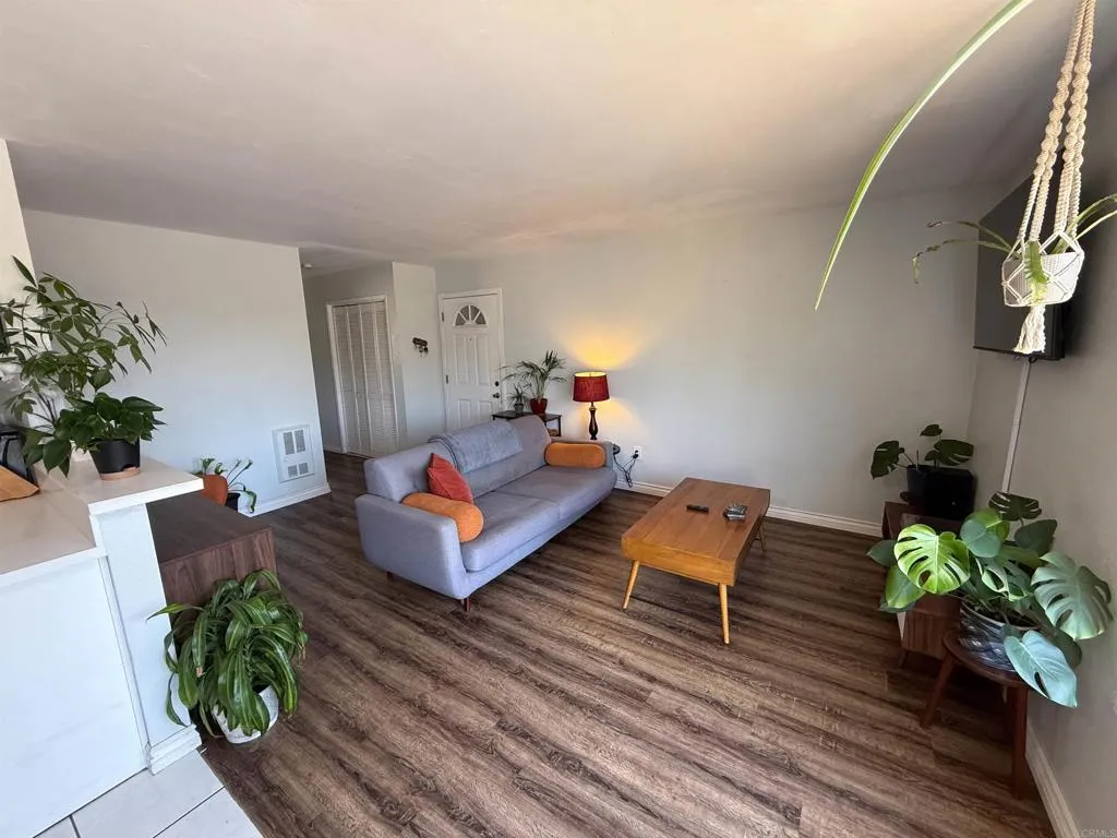 https://cdn.realtyfeed.com/cdn/127/306530938/5509595baa2ebfba1200883b84ec27fe.webp