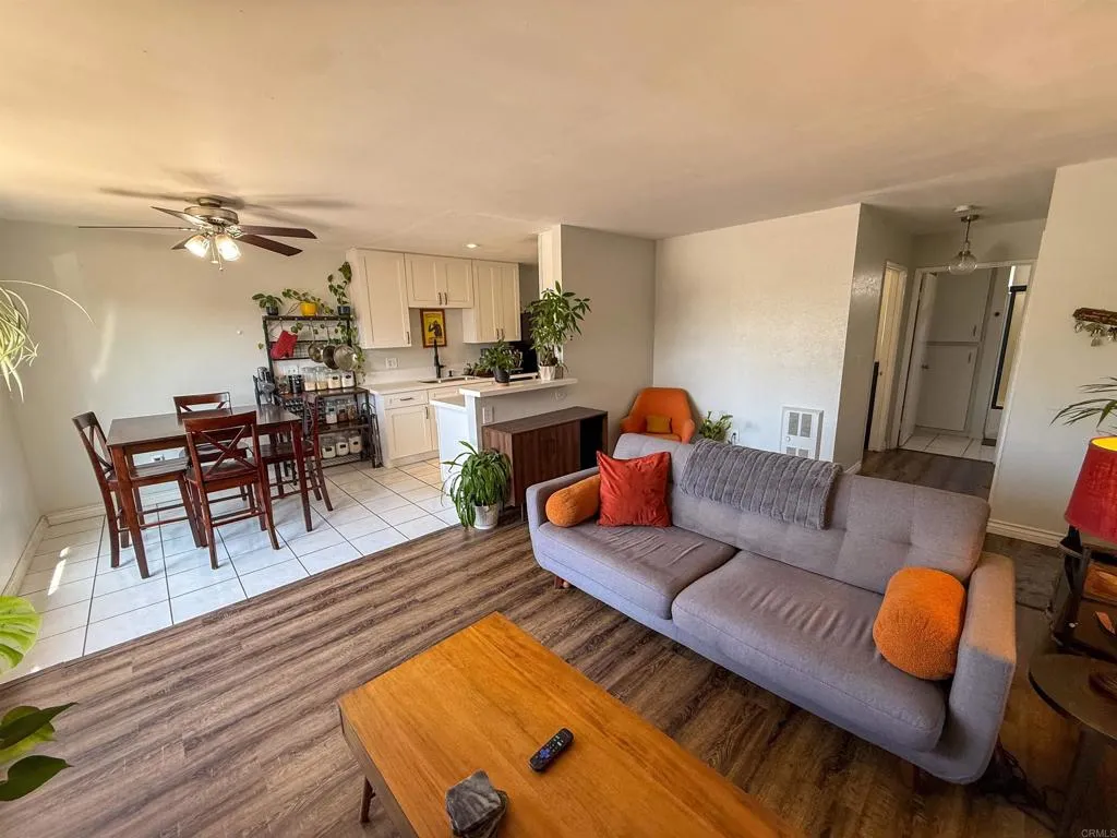 https://cdn.realtyfeed.com/cdn/127/306530938/acaf002626f3980dace0f7b5884e3e9b.webp