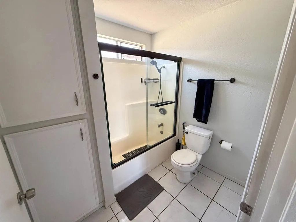 https://cdn.realtyfeed.com/cdn/127/306530938/dc0b7766678320079a7268644f7452ed.webp