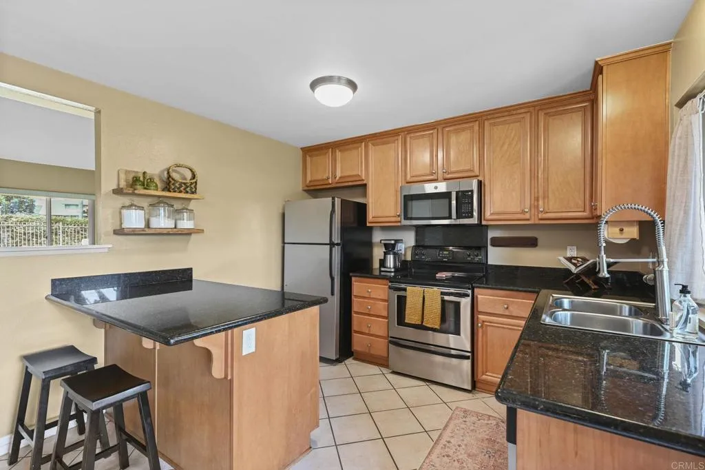https://cdn.realtyfeed.com/cdn/127/306530940/37e423eddafa8c9d979738ec9e66e439.webp