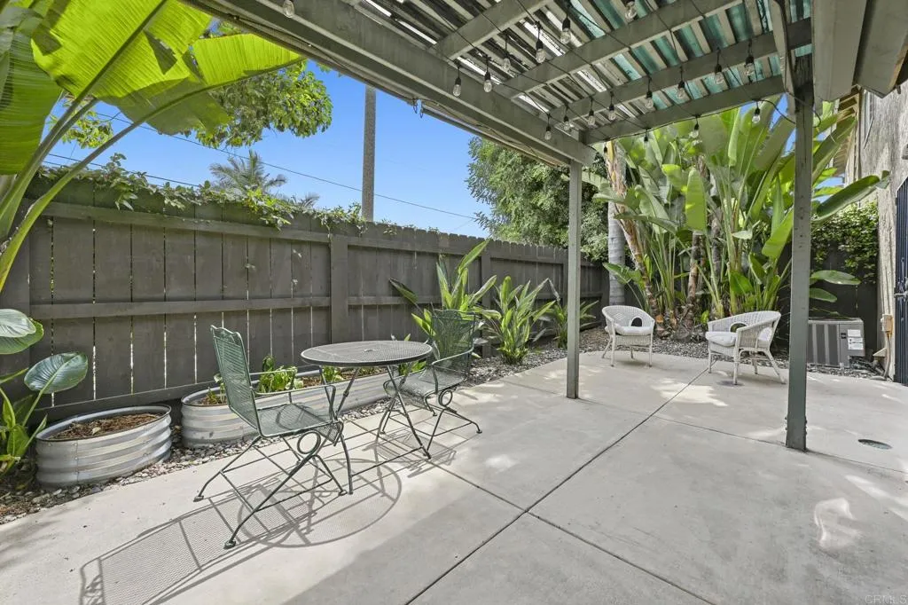 https://cdn.realtyfeed.com/cdn/127/306530940/955f4d6ec5ccbb4589bfdeca18f28871.webp