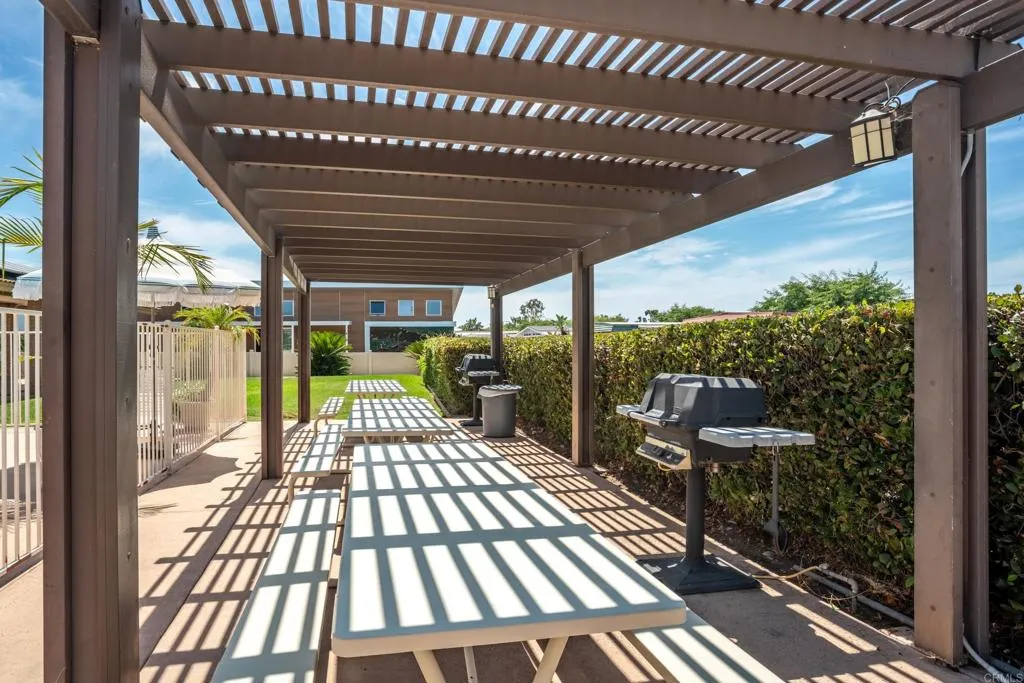 https://cdn.realtyfeed.com/cdn/127/306530955/1aace6fc84ee520b0970090d8698cdac.webp