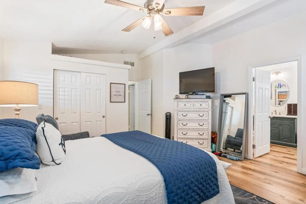 https://cdn.realtyfeed.com/cdn/127/306530955/71d7bb7440008f094b7d61f80fc15db8.webp