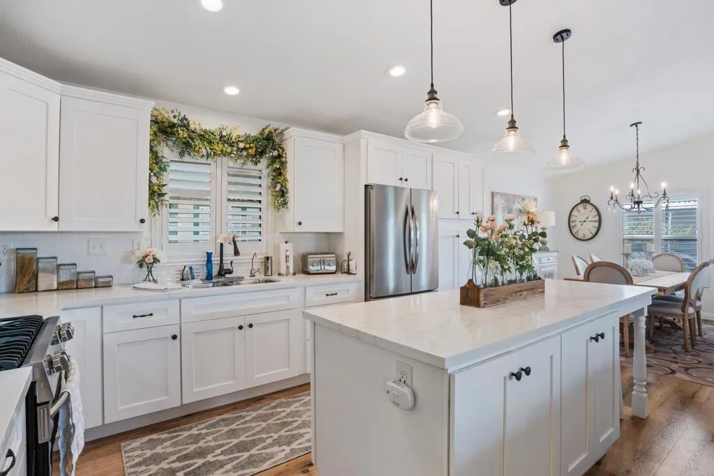 https://cdn.realtyfeed.com/cdn/127/306530955/961842a9a352617044ded6ac1273a070.webp