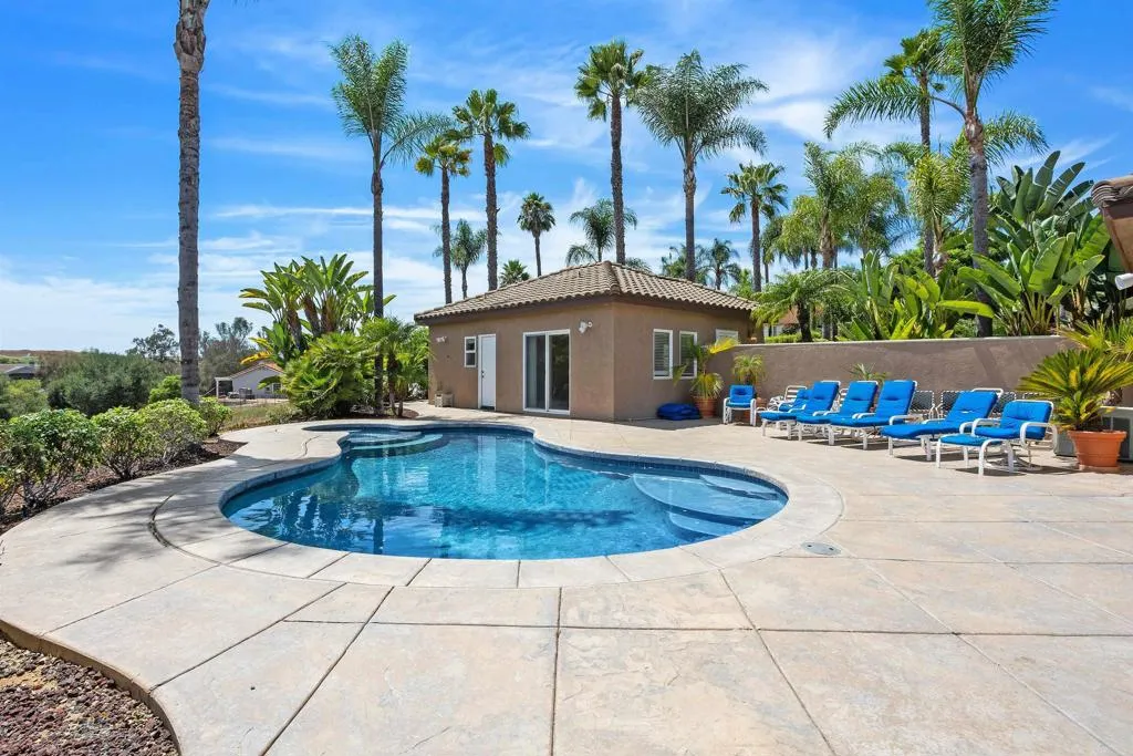 https://cdn.realtyfeed.com/cdn/127/306530998/396216d667cef7685e253381837882cb.webp