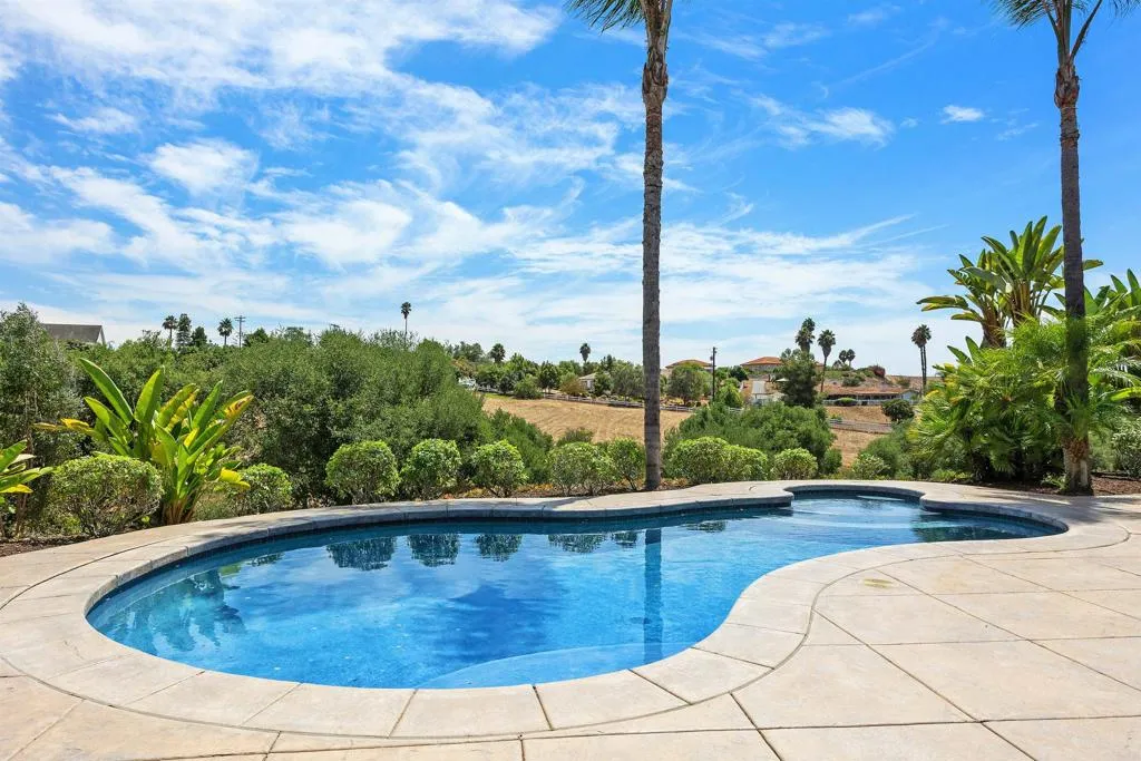 https://cdn.realtyfeed.com/cdn/127/306530998/400969879efc0e0bed1730816467e891.webp