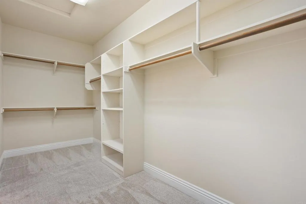 https://cdn.realtyfeed.com/cdn/127/306530998/44ef218eed506c3cf7c246cdd2dfc9c3.webp