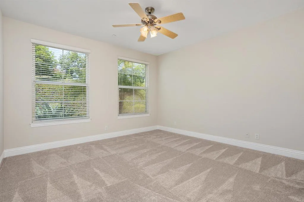 https://cdn.realtyfeed.com/cdn/127/306530998/cbf4c2e8941ad0df3371793766f0d74a.webp