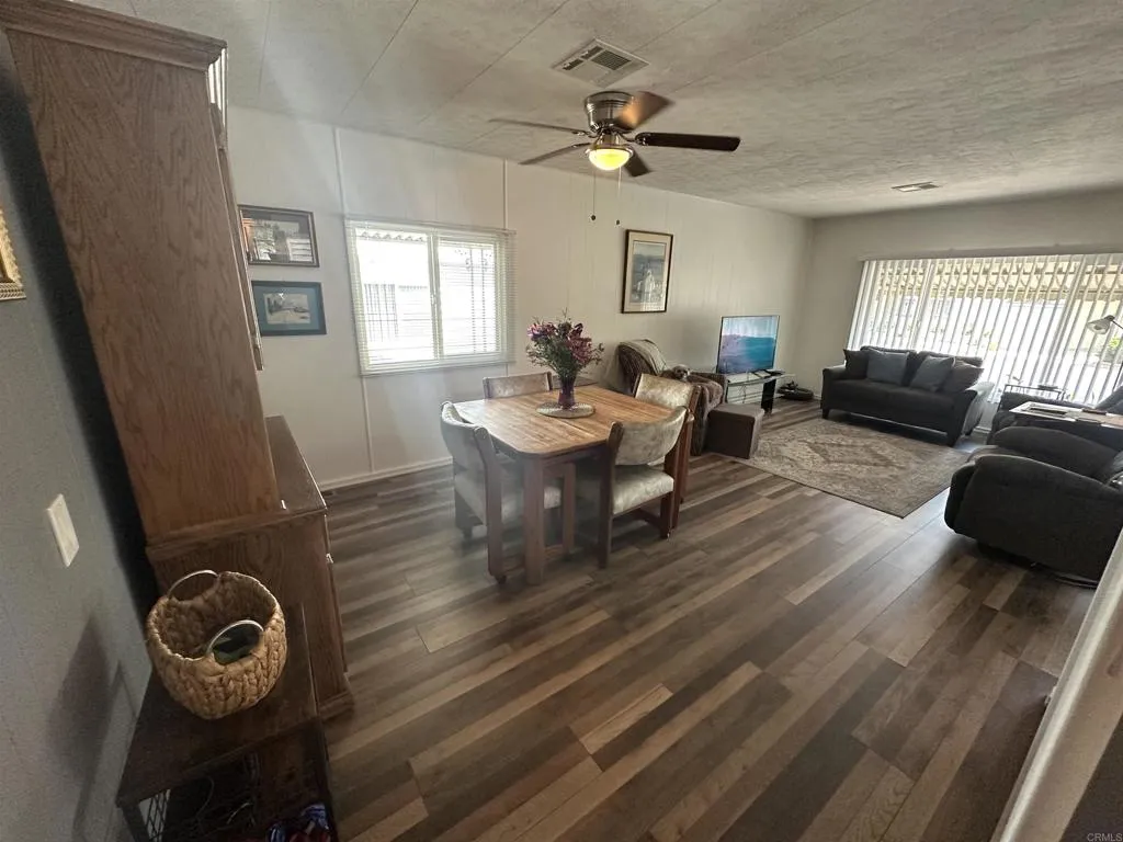 https://cdn.realtyfeed.com/cdn/127/306531005/00a1b07b2240078fef54a2e554454485.webp