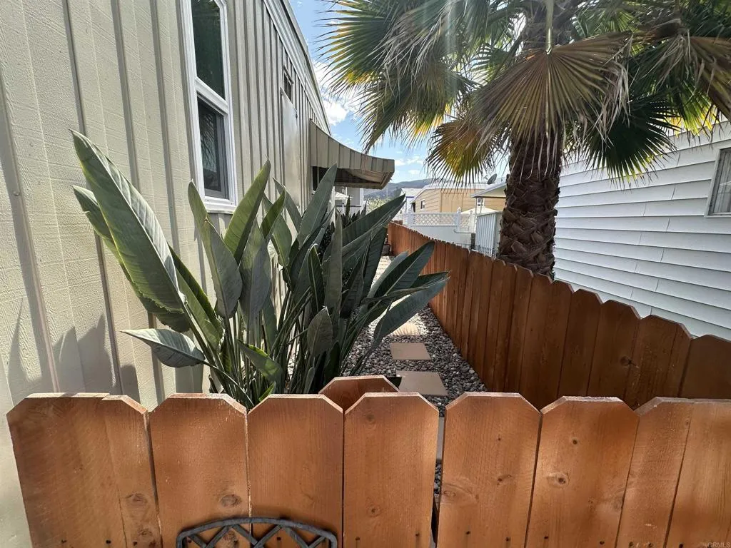 https://cdn.realtyfeed.com/cdn/127/306531005/013dfc28911375195f2e25335e5aa82c.webp