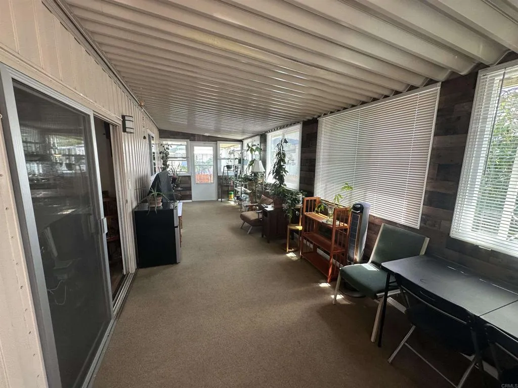 https://cdn.realtyfeed.com/cdn/127/306531005/8ad54ba5af2caddc0805bb7862c1937a.webp