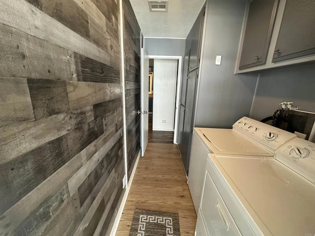 https://cdn.realtyfeed.com/cdn/127/306531005/ea25c8668b39207c644347592bdba008.webp
