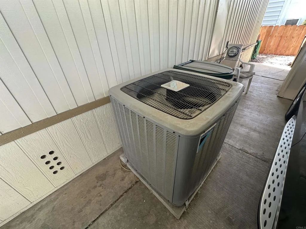 https://cdn.realtyfeed.com/cdn/127/306531005/eb7011547680a2fe52ac69095801f70d.webp