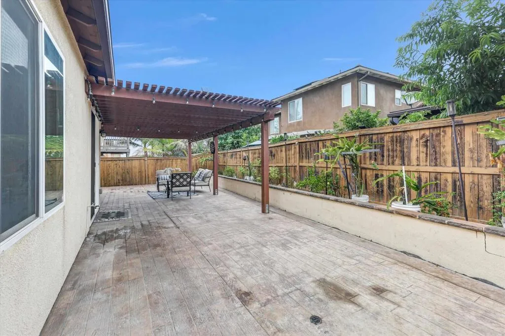 https://cdn.realtyfeed.com/cdn/127/306531027/19d67309e3f792acab0a6434e3fc0b48.webp