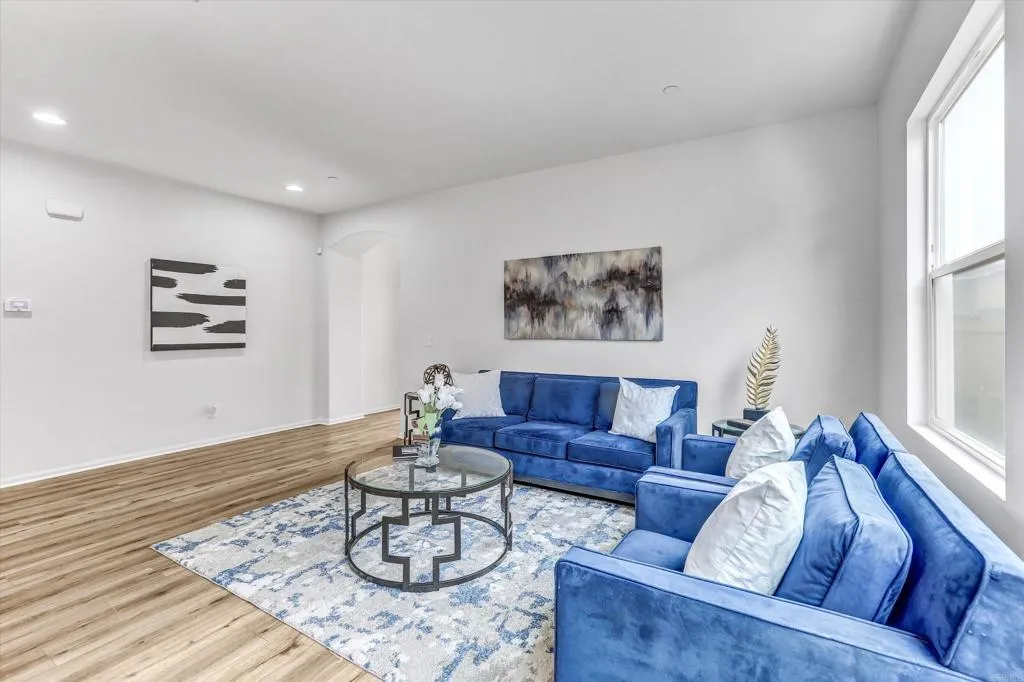 https://cdn.realtyfeed.com/cdn/127/306531027/2debcc440e2255670ca6f744072abaf6.webp