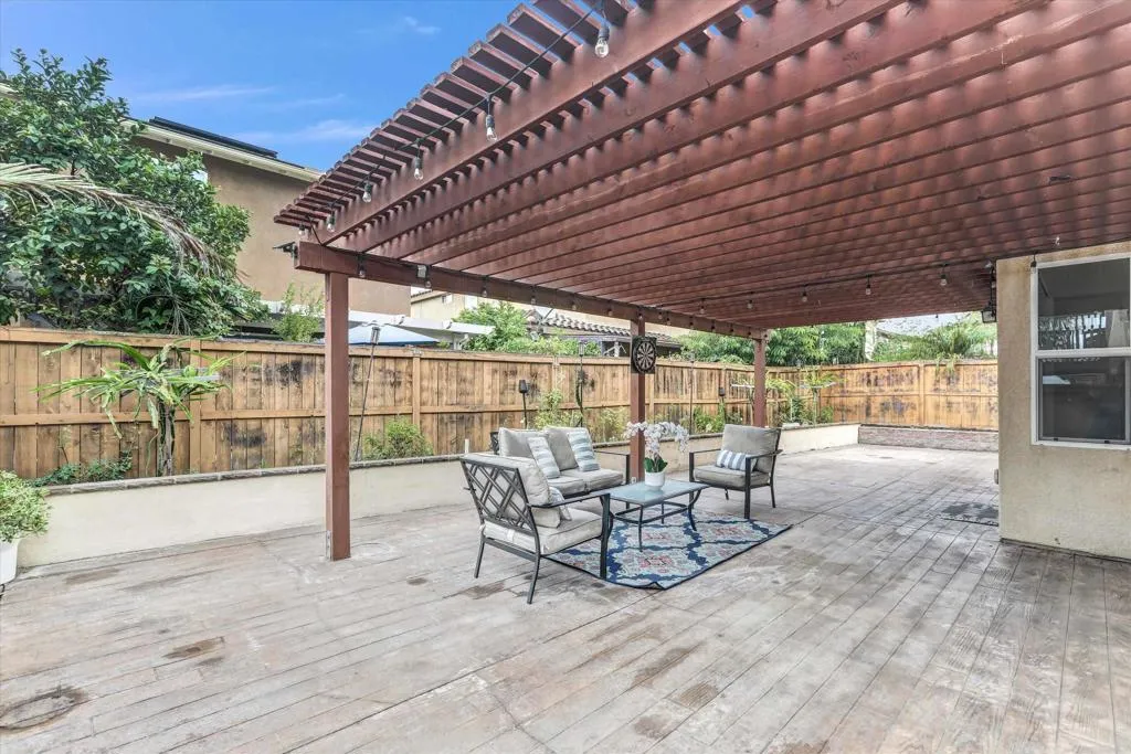 https://cdn.realtyfeed.com/cdn/127/306531027/6682e442c88f4dfca57c34d51f657508.webp