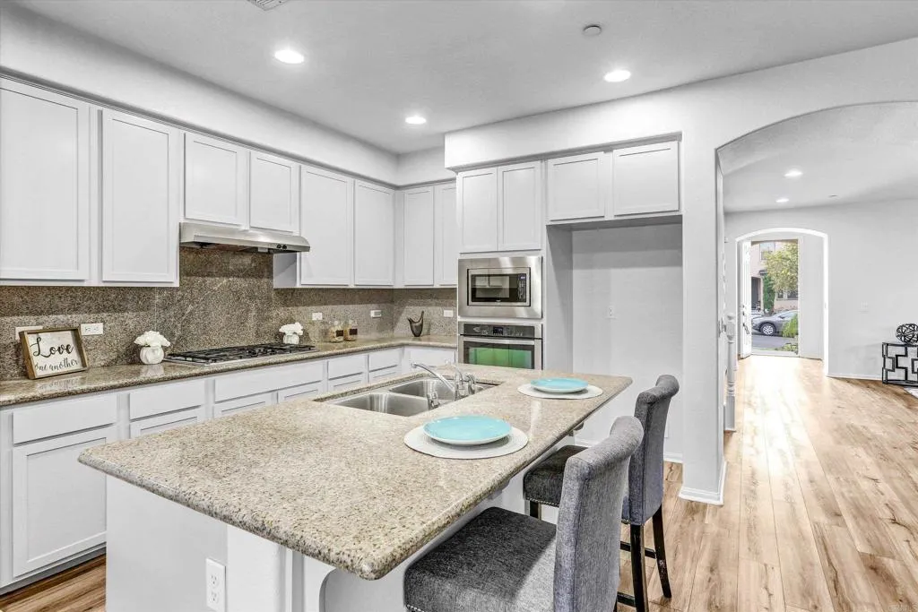 https://cdn.realtyfeed.com/cdn/127/306531027/b001c6fc9b69aed694f7d2200deb5657.webp