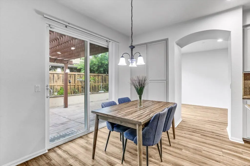 https://cdn.realtyfeed.com/cdn/127/306531027/bdeccb8c4a3195a2fa1e9d5e7a4c9c37.webp