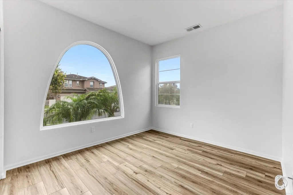 https://cdn.realtyfeed.com/cdn/127/306531027/d2cbea013377be965661fbd07f96e8a1.webp