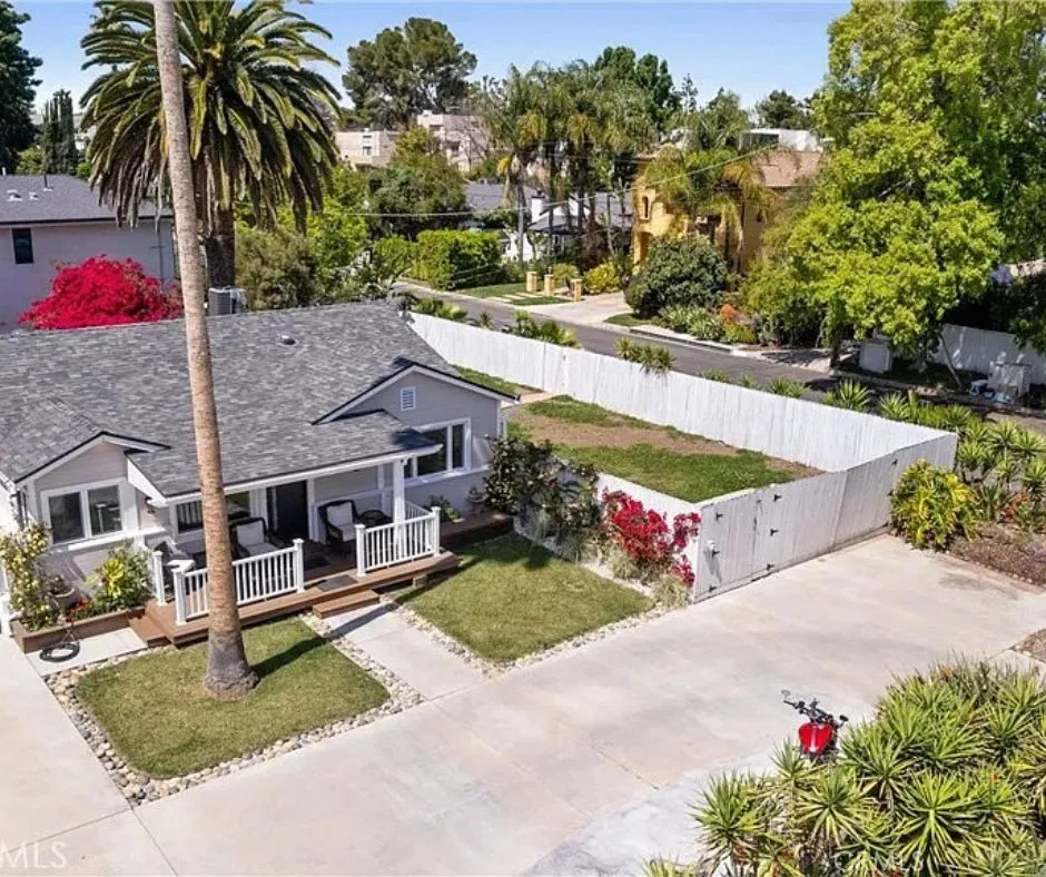 Sherman Oaks, CA 91403