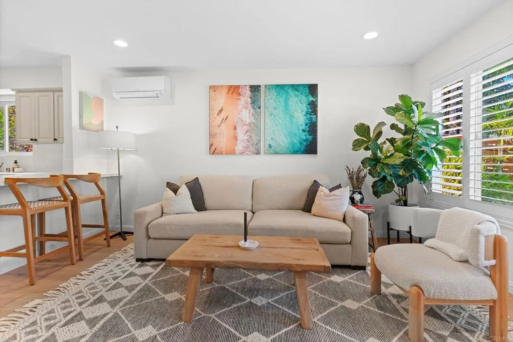 https://cdn.realtyfeed.com/cdn/127/306531045/05d16875af4ff63cdeb0969fa45dfb94.webp