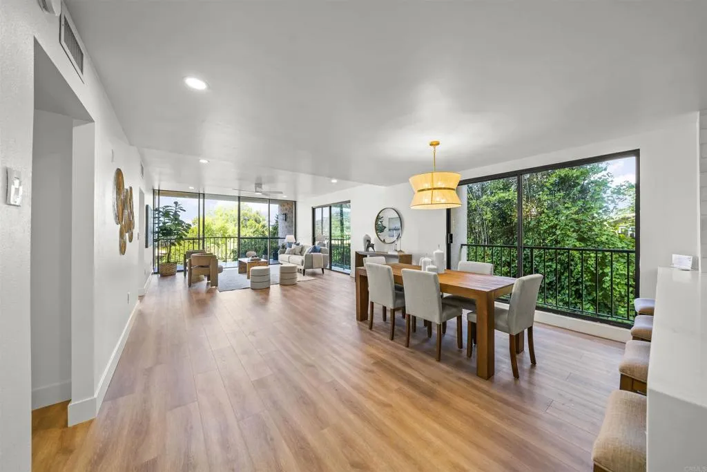 https://cdn.realtyfeed.com/cdn/127/306531057/51ebacb48159b4622155a937f3f0cf8b.webp