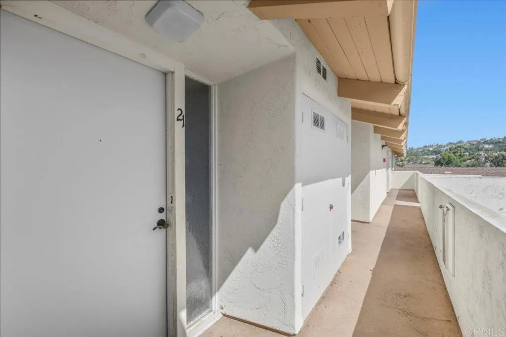 https://cdn.realtyfeed.com/cdn/127/306531070/323f91265b455a4a719c2447455c5d86.webp