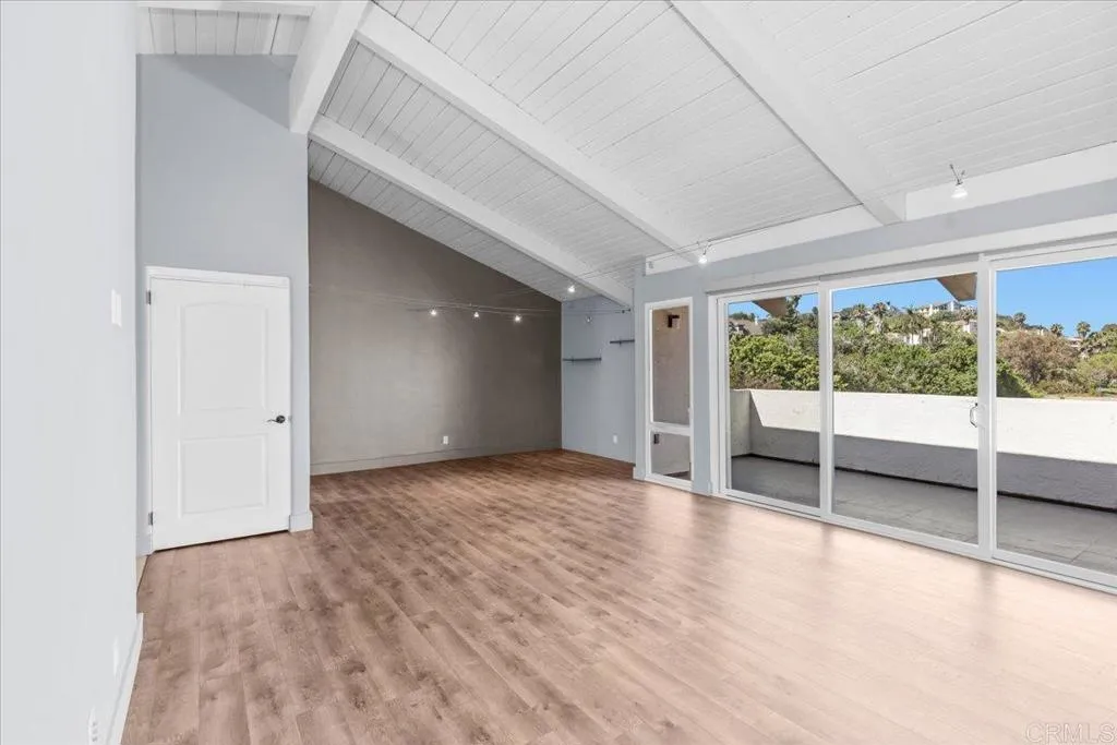 https://cdn.realtyfeed.com/cdn/127/306531070/f2fb4605fb5272928b0500b61115fdad.webp