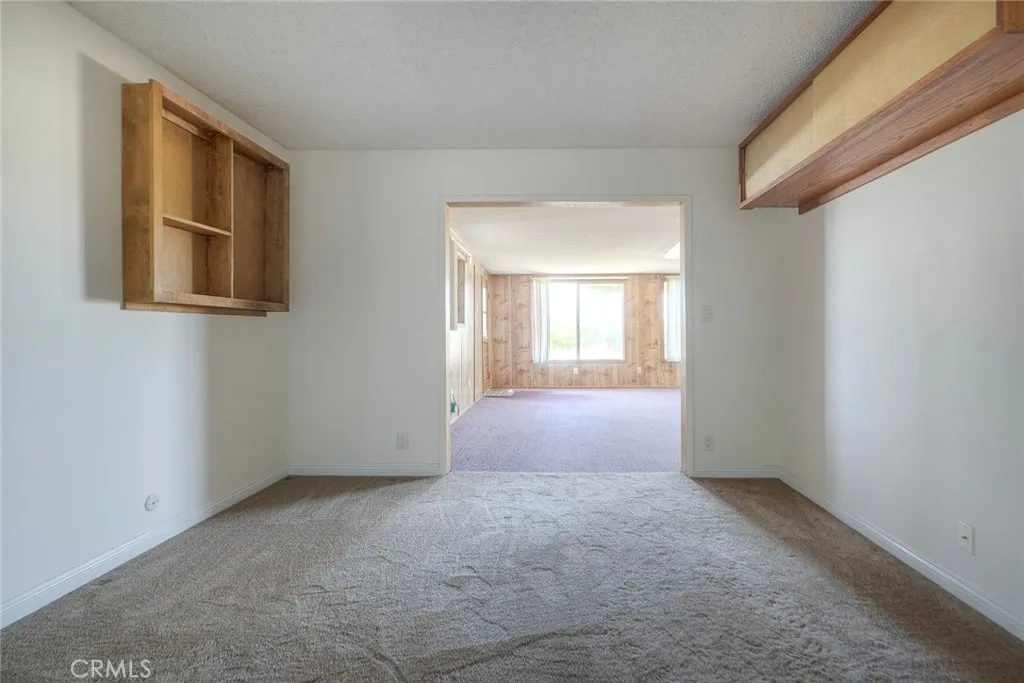 https://cdn.realtyfeed.com/cdn/127/306531071/18b2bd370dd5e63603f8ba564bea428a.webp