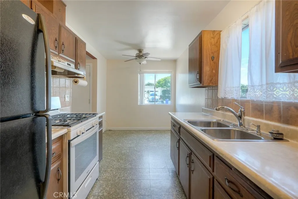 https://cdn.realtyfeed.com/cdn/127/306531071/1b298bbc3f734e58cf0b7f2f4f77e3d1.webp