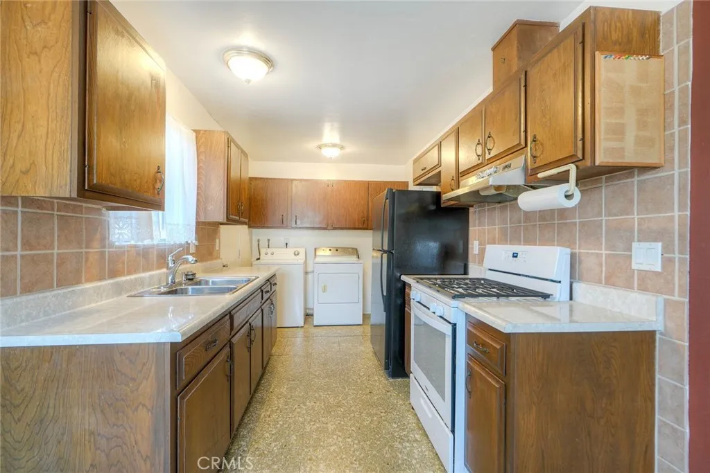 https://cdn.realtyfeed.com/cdn/127/306531071/59ed7f8930aa4ecb700ef44c39b1db7a.webp