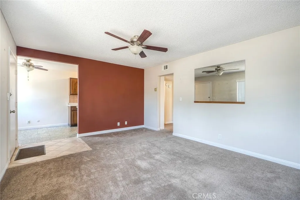 https://cdn.realtyfeed.com/cdn/127/306531071/7ce36be5c65f8094bddaa690404a4dba.webp