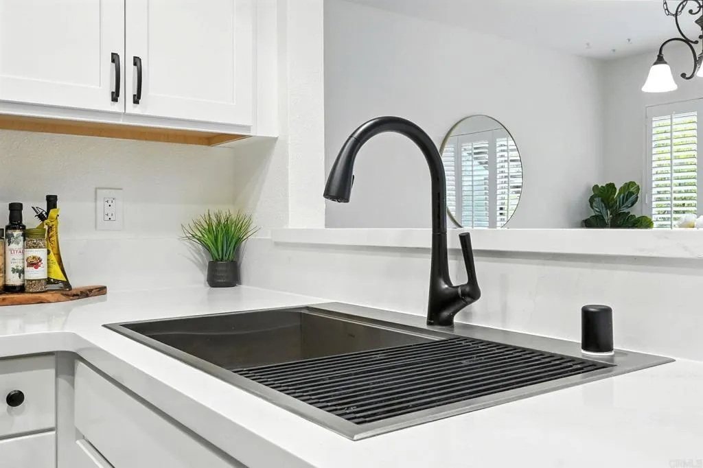 https://cdn.realtyfeed.com/cdn/127/306531095/0267a2d4fc77a634462af62d77129994.webp