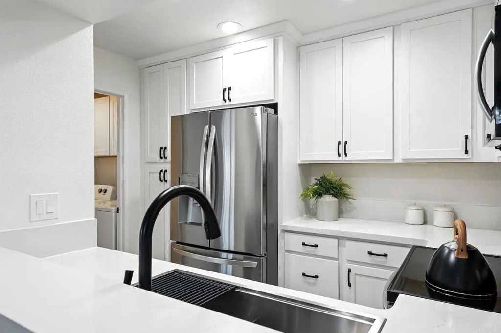 https://cdn.realtyfeed.com/cdn/127/306531095/a7183d86c7e7f7439c2b796f55566bb2.webp