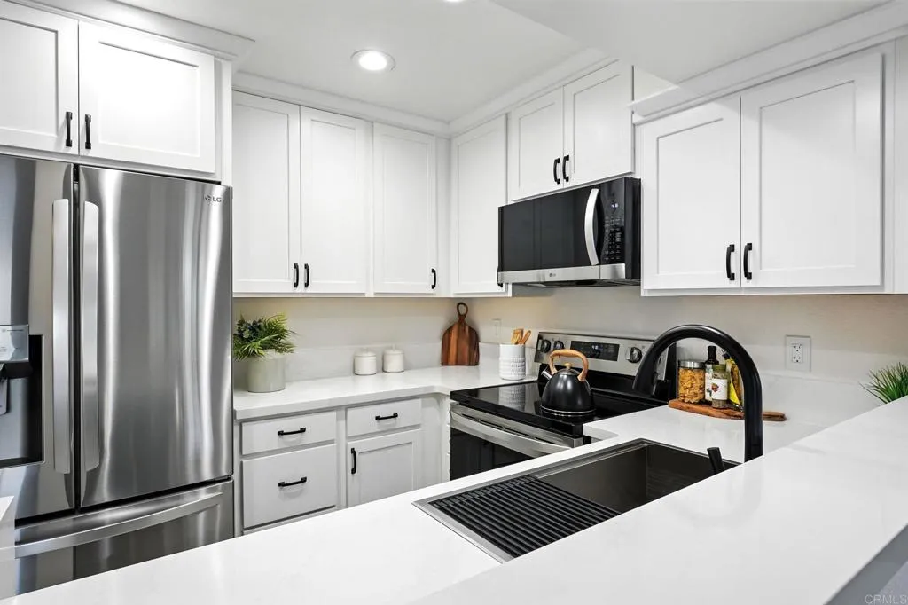 https://cdn.realtyfeed.com/cdn/127/306531095/d83acb6cb3f2fe51425ef7f53d28978d.webp