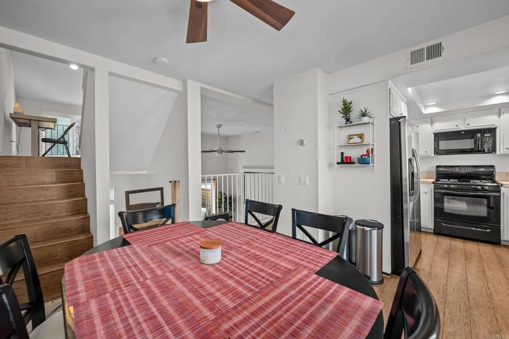 https://cdn.realtyfeed.com/cdn/127/306531141/7d88e02ea314d215446d30416a5b6e66.webp