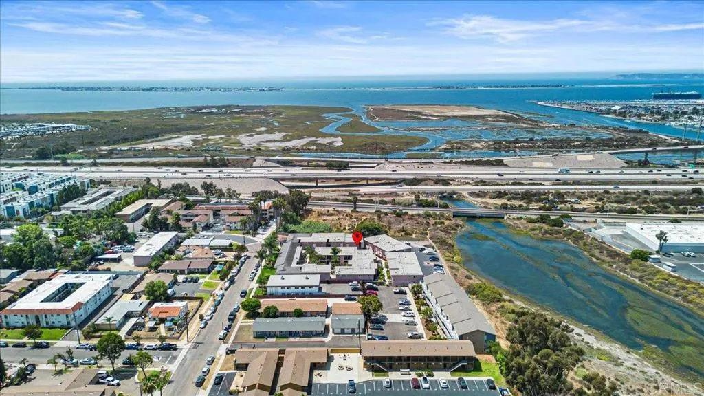 https://cdn.realtyfeed.com/cdn/127/306531196/48e3a6cd757b18c16cc89919edac5bb4.webp