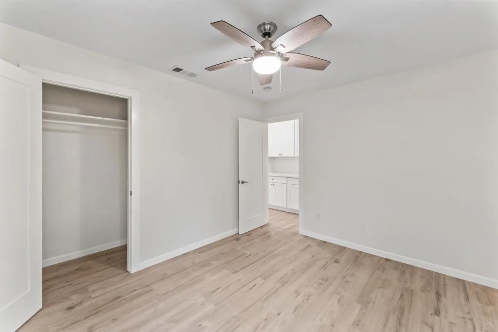 https://cdn.realtyfeed.com/cdn/127/306531219/70f064474f6d1140d79e242f09b646c7.webp