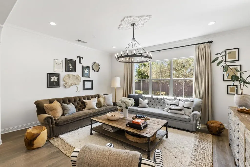 https://cdn.realtyfeed.com/cdn/127/306531220/86fc1ee626a523ea770aaf35ca464c65.webp