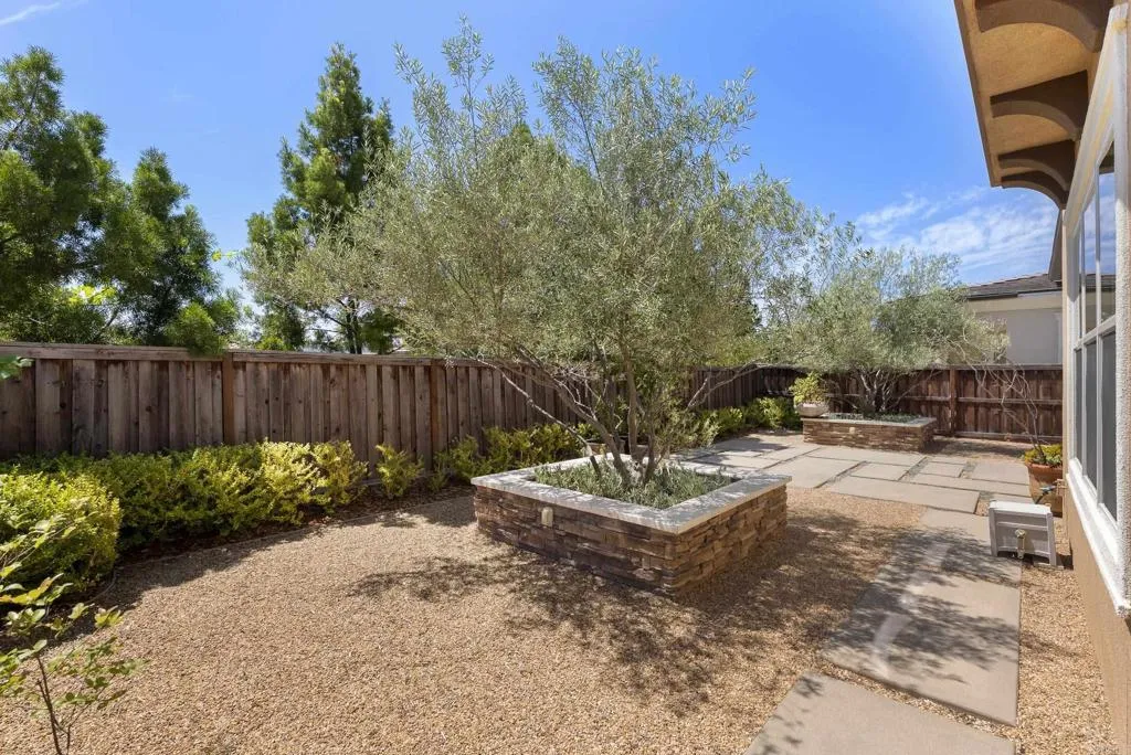 https://cdn.realtyfeed.com/cdn/127/306531220/cf7750bbd6a84870b7f1f6818e14a652.webp