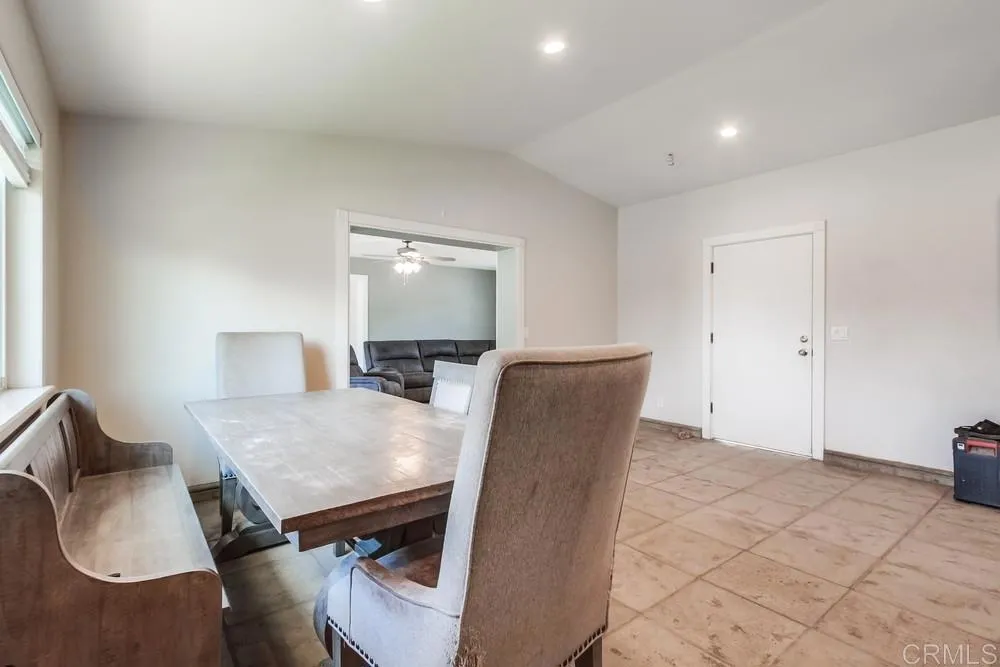 https://cdn.realtyfeed.com/cdn/127/306531263/5b812817868fbf841e05c0782e4b5e96.webp