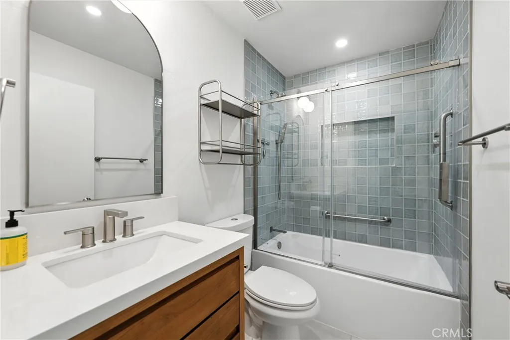 Photo #13: OC25195018 Listing: Photo #13