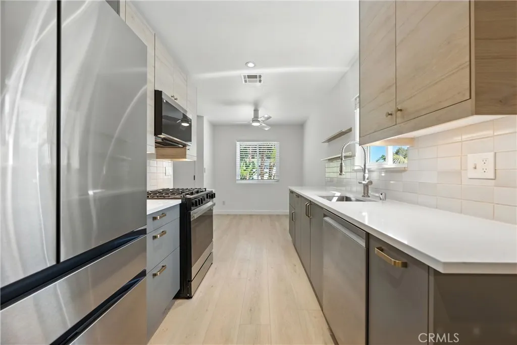 Photo #10: OC25195018 Listing: Photo #10