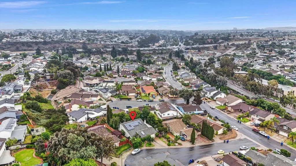 https://cdn.realtyfeed.com/cdn/127/306531279/1f06bc3e3213a8e2a02512430eb370c6.webp